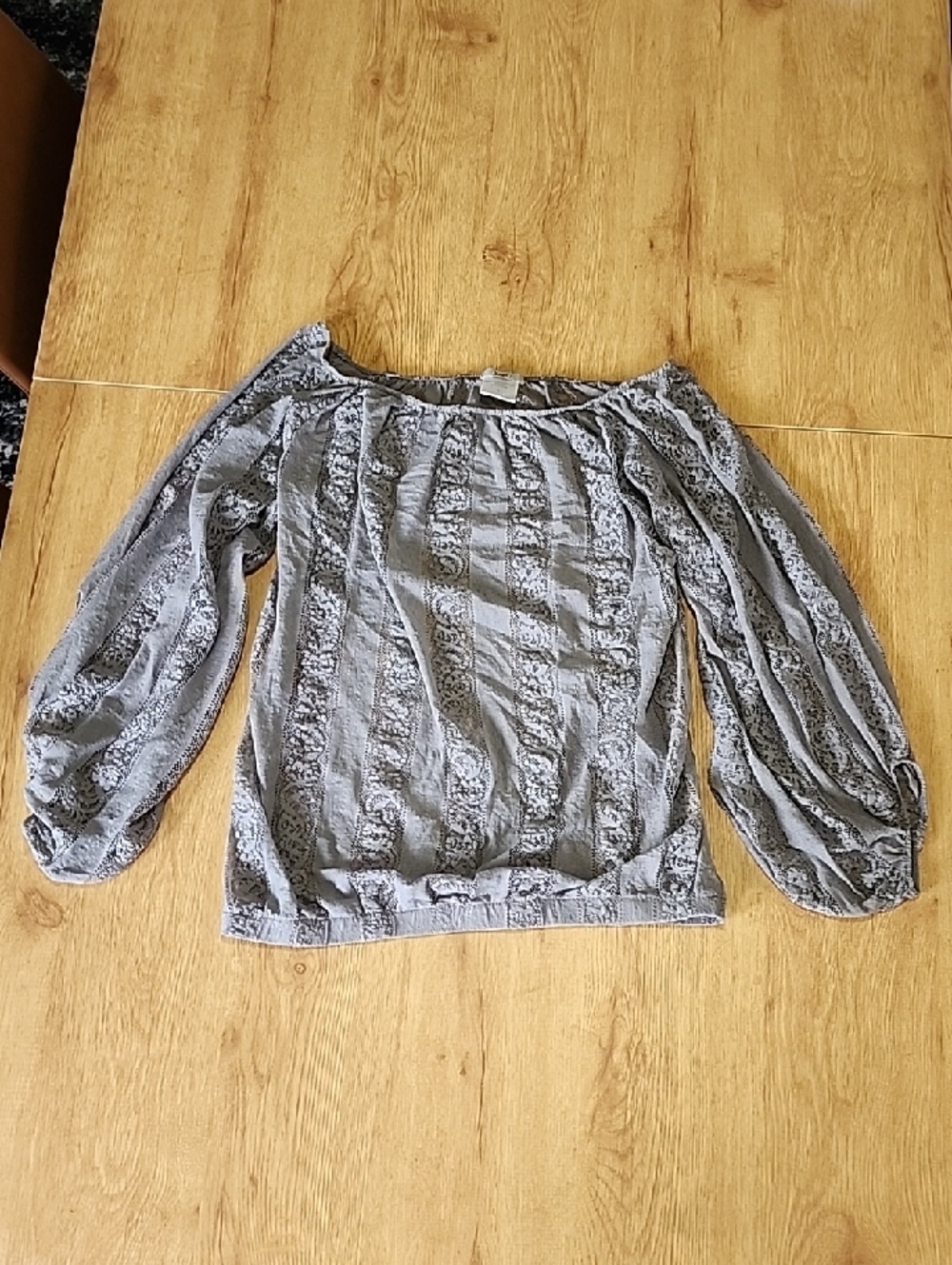 Poof! Gray Lace-Trim Peasant Blouse